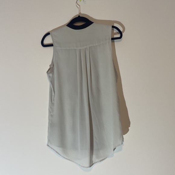 RW&CO Blouse, Size medium - Picture 2 of 6